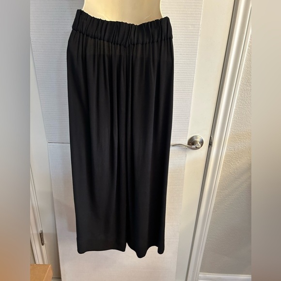 Madewell pull on wide leg crop pant with hand pockets in true black Sz-XS.  F4 - Picture 7 of 14
